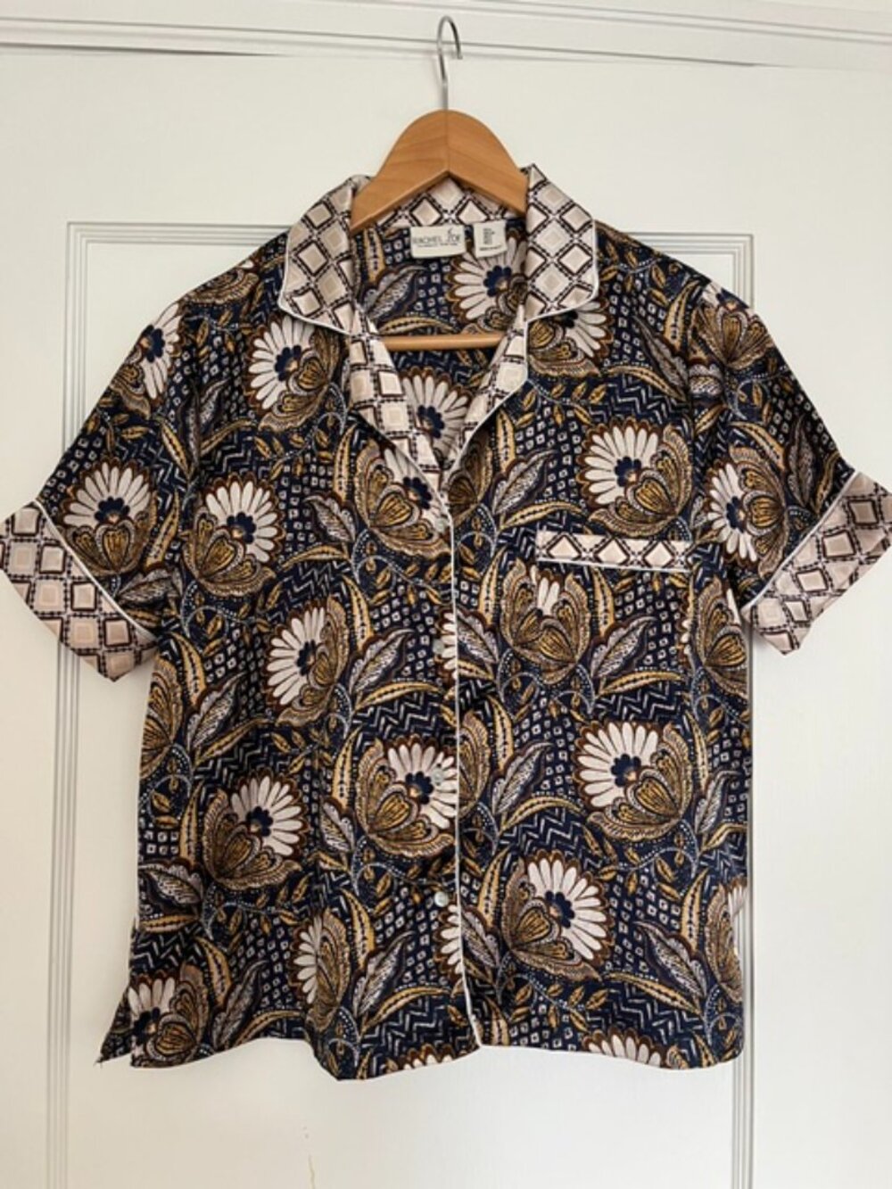 Rachel Zoe Two Piece Pajama Short Set in Blue Floral | Size Small - Picture 2 of 6